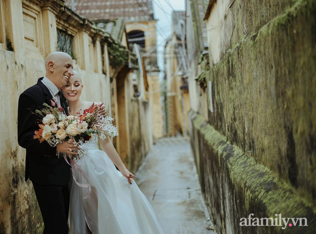 Chuyện tình của cặp đôi vợ Việt chồng Mỹ chênh nhau 37 tuổi: Cô dâu làm việc &quot;táo bạo&quot; trước ngày chụp ảnh cưới khiến chú rể khóc ngay tại chỗ! - Ảnh 10.