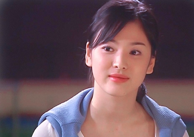 Một bộ phim của Song Hye Kyo bất ngờ hot trở lại sau 20 năm: Nhan sắc thuở thiếu nữ khiến người xem phải choáng ngợp - Ảnh 4.
