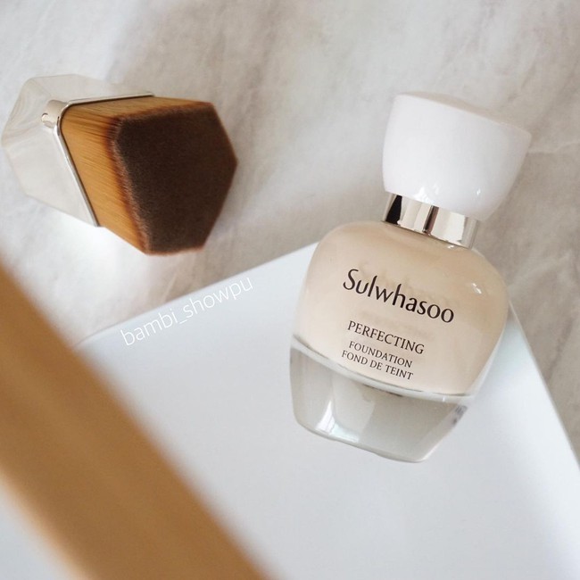 "Bản sao Hà Tăng" bật mí: Muốn makeup da đẹp bóng bẩy, căng sáng như gương thì cứ phải dùng lọ kem nền này - Ảnh 4.