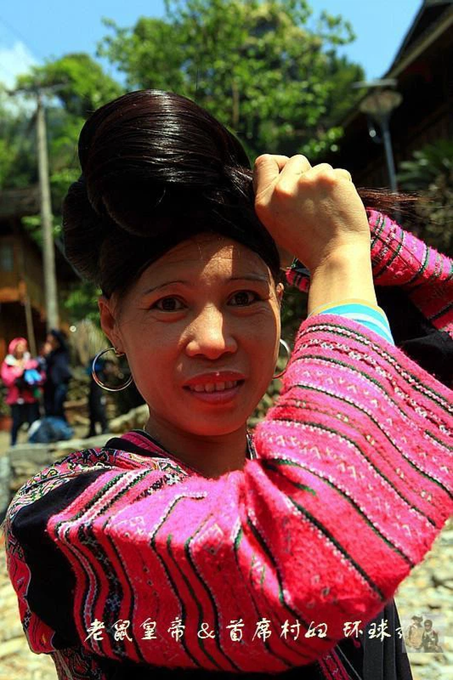 Ngôi làng có nhiều tóc dài nhất thế giới: Có người sở hữu mái tóc dài 1,9m, ai muốn xem tóc phụ nữ độc thân thì phải cưới cô ấy - Ảnh 7.