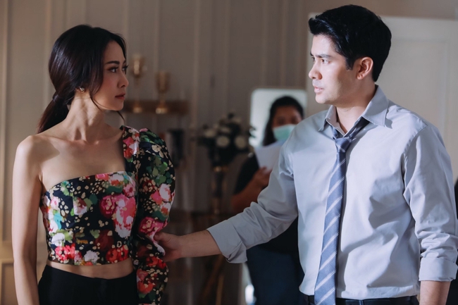 Tuyên bố ly hôn vì phát hiện vợ giấu quỹ đen hơn 2 tỷ, nhưng nghe câu trả lời chồng "ngậm tăm" hiểu "quả báo tới sớm" là thật - Ảnh 2. Tuyên bố ly hôn vì phát hiện vợ giấu quỹ đen hơn 2 tỷ, nhưng nghe câu trả lời chồng "ngậm tăm" hiểu "quả báo tới sớm" là thật - Ảnh 2.