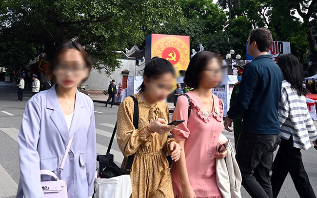 NÓNG: Người trở về Hà Nội sau dịp nghỉ lễ 30/4 phải khai báo y tế - Ảnh 1.