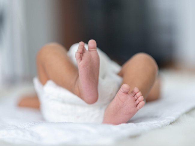 Thấy con có 2 "cục thịt dư" ở bìu, cha mẹ đưa con đi khám rồi "chết sững" khi nghe bác sĩ kết luận - Ảnh 2. Thấy con có 2 "cục thịt dư" ở bìu, cha mẹ đưa con đi khám rồi "chết sững" khi nghe bác sĩ kết luận - Ảnh 2.
