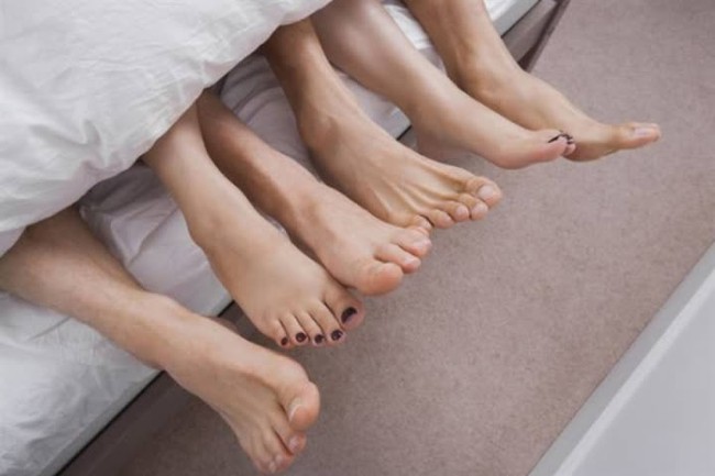 Bà mẹ 52 tuổi bị mắc bệnh ung thư cổ tử cung, con trai nói: tuổi nhiều rồi mà vẫn làm chuyện này - Ảnh 3. Bà mẹ 52 tuổi bị mắc bệnh ung thư cổ tử cung, con trai nói: tuổi nhiều rồi mà vẫn làm chuyện này - Ảnh 3.
