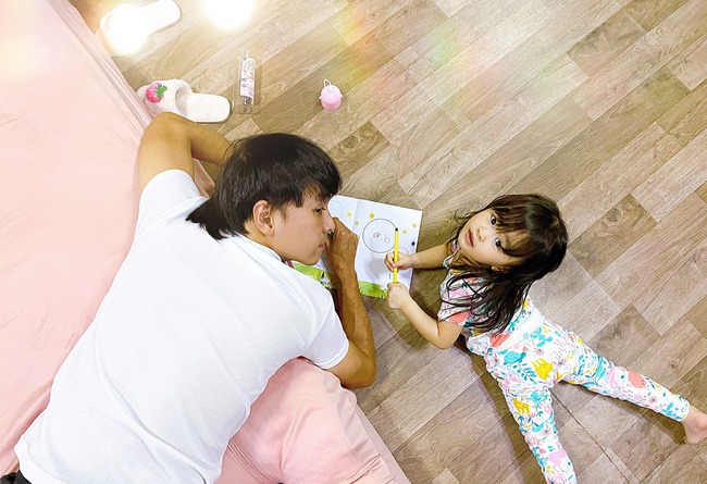 Tú Vi khoe ảnh con gái tròn 3 tuổi xinh như thiên thần, tiết lộ sẽ cho con học một thứ "đặc biệt" khi vào lớp 1 - Ảnh 3. Tú Vi khoe ảnh con gái tròn 3 tuổi xinh như thiên thần, tiết lộ sẽ cho con học một thứ "đặc biệt" khi vào lớp 1 - Ảnh 3.