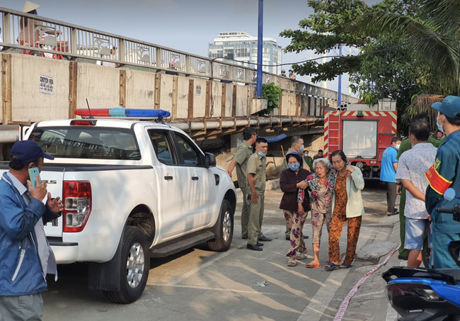 Thương tâm những vụ cháy nghiêm trọng khiến cả gia đình tử vong đau đớn chỉ sau vài giờ ngắn ngủi - Ảnh 4. Thương tâm những vụ cháy nghiêm trọng khiến cả gia đình tử vong đau đớn chỉ sau vài giờ ngắn ngủi - Ảnh 4.