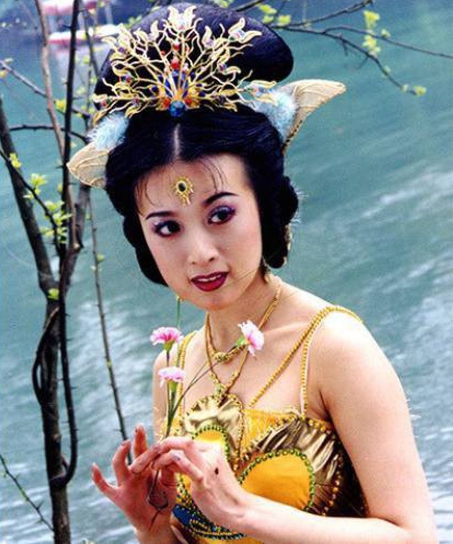 Dàn sao Hoa ngữ là hậu duệ quý tộc triều đại nhà Thanh: Quan Hiểu Đồng nổi tiếng là hậu duệ gia tộc Mãn Châu hùng mạnh nhất - Ảnh 11.