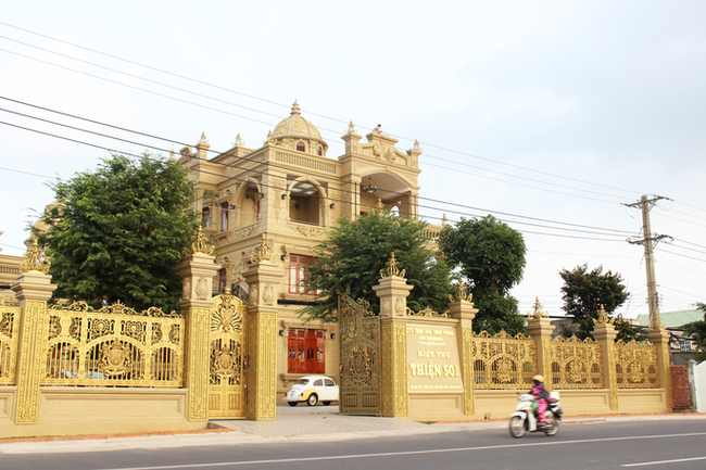 Bắt nữ đại gia, vợ diễn viên nổi tiếng cho ông chủ biệt thự dát vàng Thiện "Soi" vay tiền - Ảnh 6.