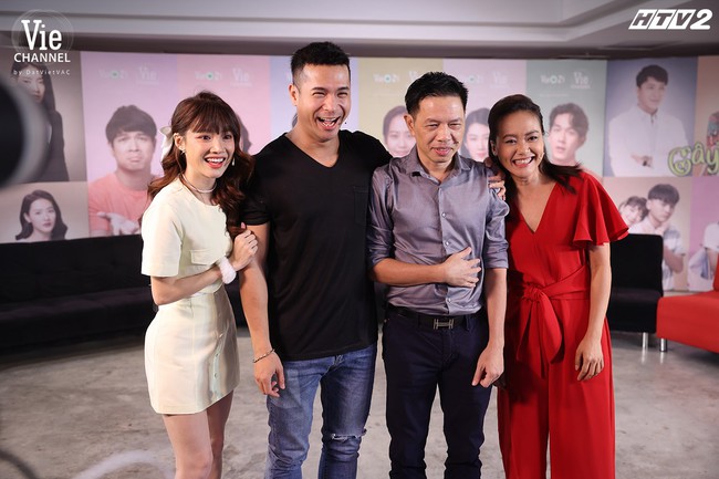 Nhã Phương bé nhỏ hơn cả nữ diễn viên đóng vai cháu gái giữa dàn sao Cây táo nở hoa, đôi chân gầy guộc báo động - Ảnh 8. Nhã Phương bé nhỏ hơn cả nữ diễn viên đóng vai cháu gái giữa dàn sao Cây táo nở hoa, đôi chân gầy guộc báo động - Ảnh 8.