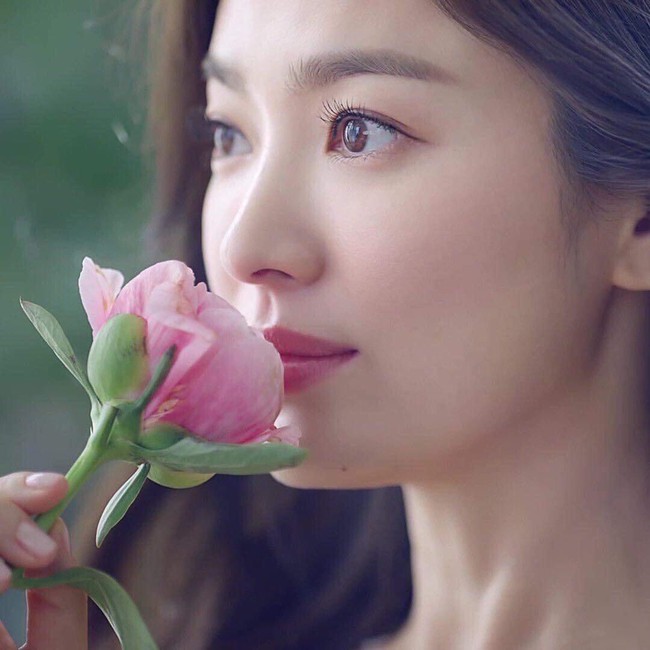 Song Hye Kyo có động thái bất ngờ đến nghiệp diễn, fan nghi ngờ có liên quan đến Song Joong Ki? - Ảnh 2.