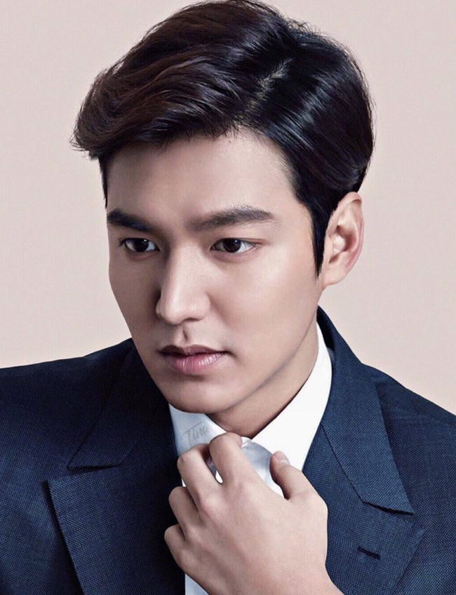 Lộ cảnh quay Lee Min Ho chạy té khói, bụi bay khắp người do bom nổ, fan điên người vì phim chưa chiếu đã rò rỉ quá nhiều  - Ảnh 8.