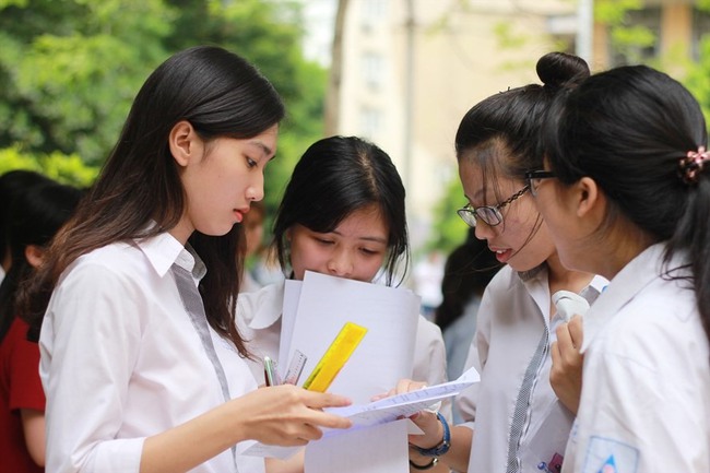 2 tỉnh, thành đầu tiên thay đổi phương án thi vào lớp 10 vì dịch Covid-19 - Ảnh 1. 2 tỉnh, thành đầu tiên thay đổi phương án thi vào lớp 10 vì dịch Covid-19 - Ảnh 1.