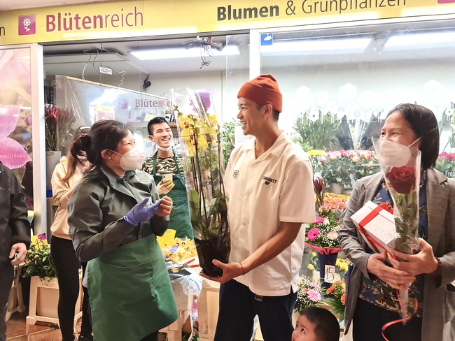 Trọng Hiếu làm MV tôn vinh những người phụ nữ sau 1 tháng bố ruột qua đời - Ảnh 4. Trọng Hiếu làm MV tôn vinh những người phụ nữ sau 1 tháng bố ruột qua đời - Ảnh 4.