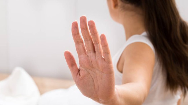 Loạt câu chuyện hãi hùng của những cô nàng bị đàn ông "gạ ân ái" và bài học đáp trả đắt giá khi phụ nữ đối diện "sở khanh đội lốt thư sinh" - Ảnh 2. Loạt câu chuyện hãi hùng của những cô nàng bị đàn ông "gạ ân ái" và bài học đáp trả đắt giá khi phụ nữ đối diện "sở khanh đội lốt thư sinh" - Ảnh 2.