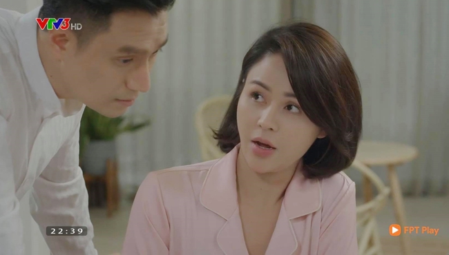 Hướng dương ngược nắng: Minh - Hoàng chính thức yêu nhau, đổi cách xưng hô lại còn hôn mọi lúc - Ảnh 3.