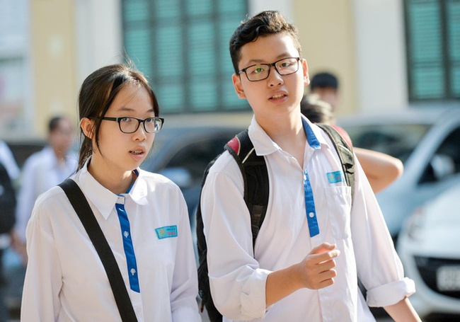 Hà Nội có một trường THPT mà thí sinh cả nước đều mơ ước được vào, nghe tên cựu học sinh là biết trường thuộc đẳng cấp cao - Ảnh 2. Hà Nội có một trường THPT mà thí sinh cả nước đều mơ ước được vào, nghe tên cựu học sinh là biết trường thuộc đẳng cấp cao - Ảnh 2.
