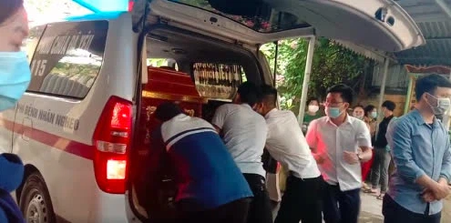 Nam sinh đuối nước tử vong khi cứu 4 cô gái tắm biển ở Huế: Chỉ còn 2 tháng thôi là tốt nghiệp Đại học - Ảnh 2.