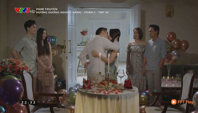 Hướng dương ngược nắng tập cuối viên mãn: Minh đồng ý lấy Hoàng, Kiên - Châu suýt hôn - Ảnh 4. Hướng dương ngược nắng tập cuối viên mãn: Minh đồng ý lấy Hoàng, Kiên - Châu suýt hôn - Ảnh 4.