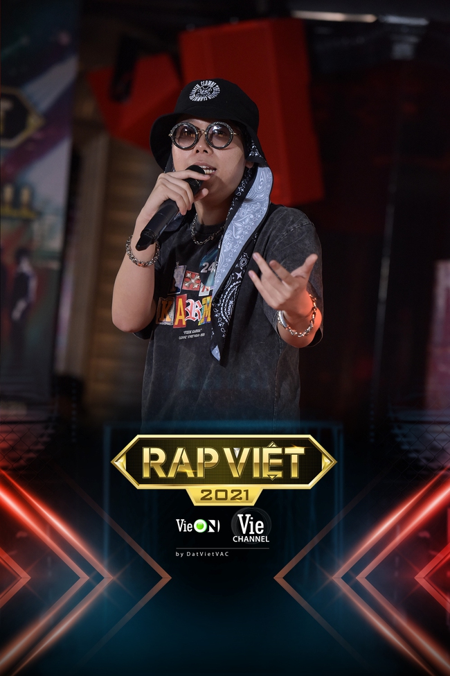 Rap Việt: &quot;Touliver con&quot;, nữ rapper ôm gấu bông xuất hiện khiến ai nấy há hốc - Ảnh 6.