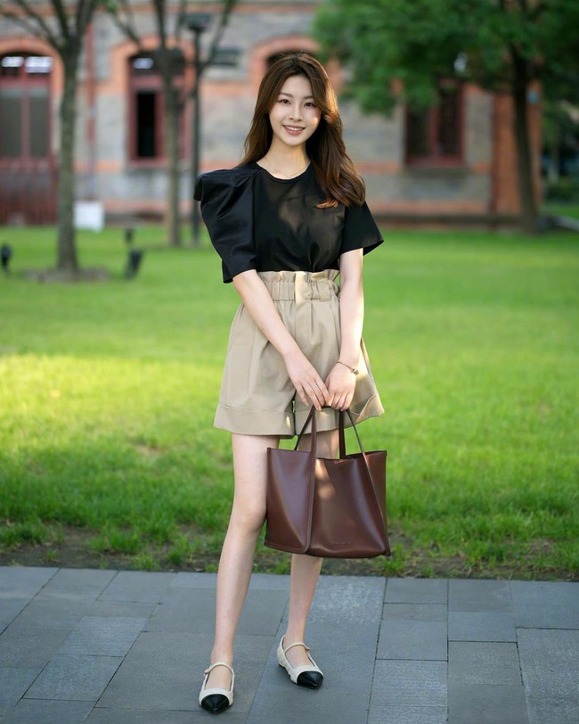 Street style Châu Á: Đồ họa tiết ngập tràn nhưng  - Ảnh 12.