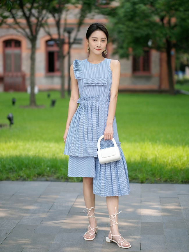 Street style Châu Á: Đồ họa tiết ngập tràn nhưng  - Ảnh 5.