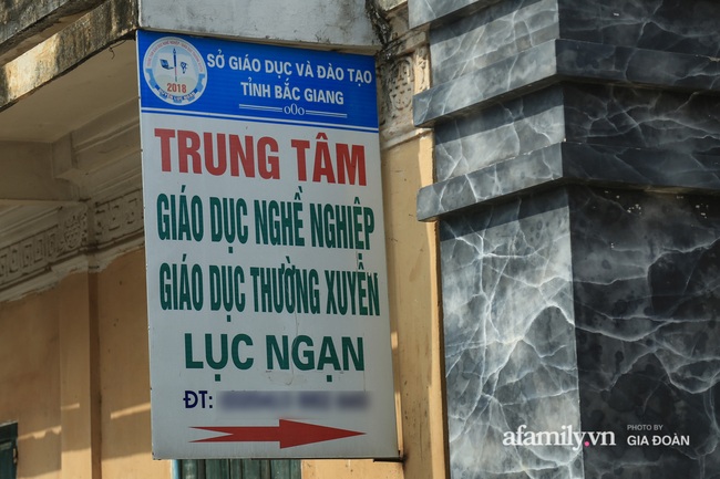 Vụ thầy giáo đá vào ngực, tát liên tiếp học sinh trên bục giảng: Loạt tiết lộ bất ngờ về tính cách và hoàn cảnh gia đình của thầy - Ảnh 2.