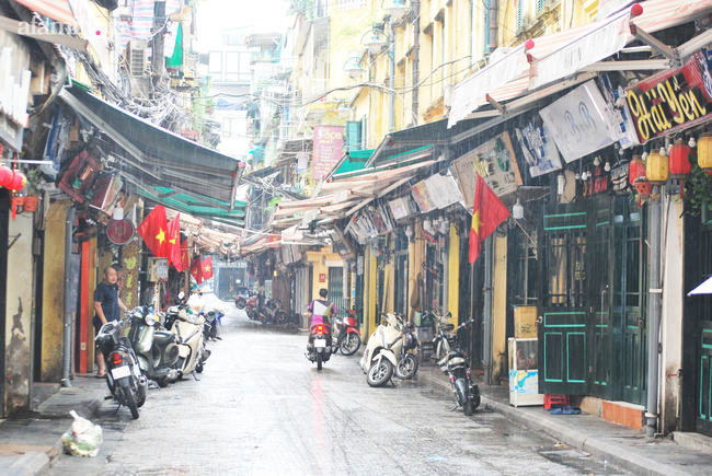 Phố Tạ Hiện - một trong những địa chỉ bệnh nhân đến Phố Tạ Hiện - một trong những địa chỉ bệnh nhân đến