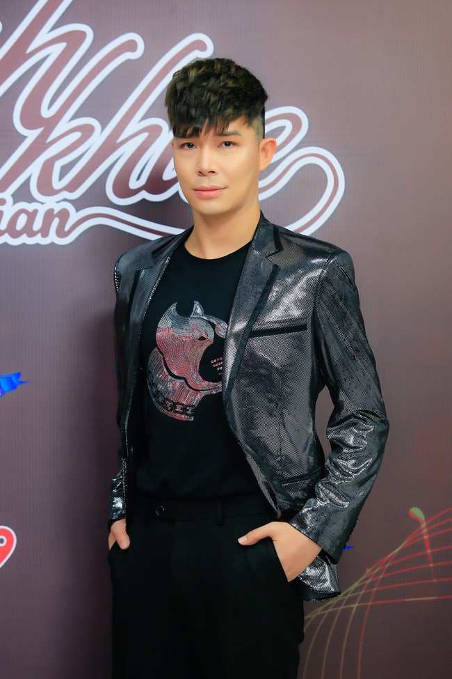 Nathan Lee livestream kể tính cách thật của Hồ Quỳnh Hương, nhắn Thu Minh hãy suy nghĩ lại vì lý do này - Ảnh 1. Nathan Lee livestream kể tính cách thật của Hồ Quỳnh Hương, nhắn Thu Minh hãy suy nghĩ lại vì lý do này - Ảnh 1.