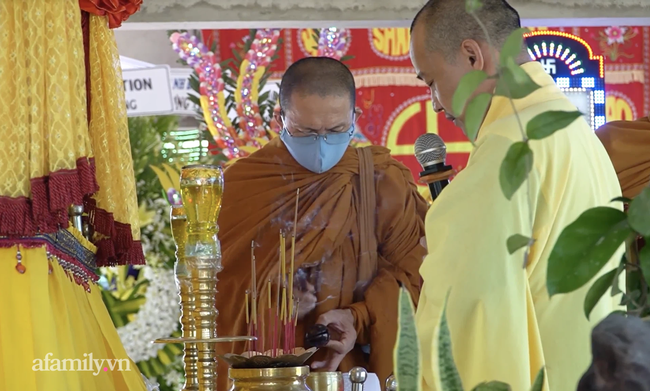 Nước mắt người mẹ ký vào lá đơn hiến tạng con trai cứu 4 người: “Tôi không nghĩ là con tôi đã chết” - Ảnh 5.