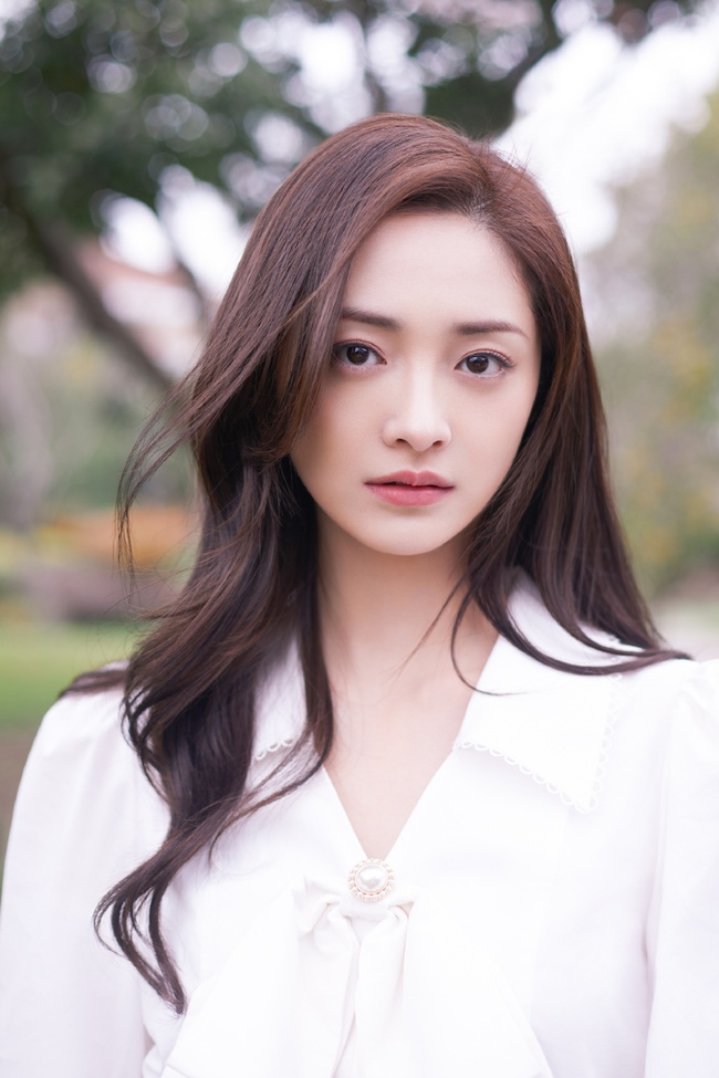 Những mỹ nhân Hoa ngữ đẹp nhất trong mắt người Hàn Quốc: Dương Mịch mất hút, Triệu Lệ Dĩnh và Địch Lệ Nhiệt Ba vẫn phải lép vế trước nữ idol này - Ảnh 18.