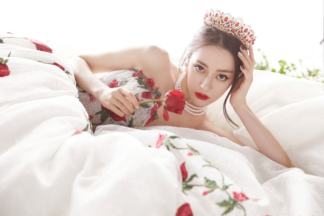 Những mỹ nhân Hoa ngữ đẹp nhất trong mắt người Hàn Quốc: Dương Mịch mất hút, Triệu Lệ Dĩnh và Địch Lệ Nhiệt Ba vẫn phải lép vế trước nữ idol này - Ảnh 8.