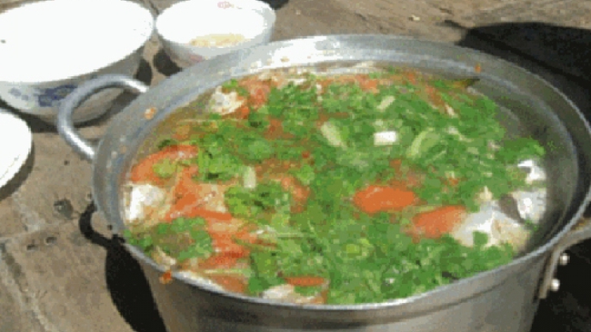 Bị vợ chửi bới nhức tai, chồng đổ thuốc diệt cỏ vào nồi canh cho vợ ăn - Ảnh 1. Bị vợ chửi bới nhức tai, chồng đổ thuốc diệt cỏ vào nồi canh cho vợ ăn - Ảnh 1.