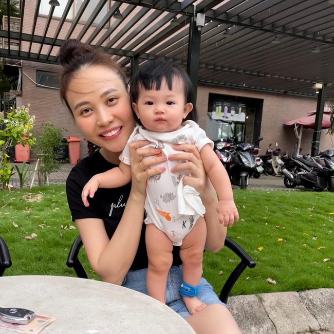 Cường Đô La khoe cận cảnh tủ đựng đồ hiệu riêng của con gái Suchin - Ảnh 3.