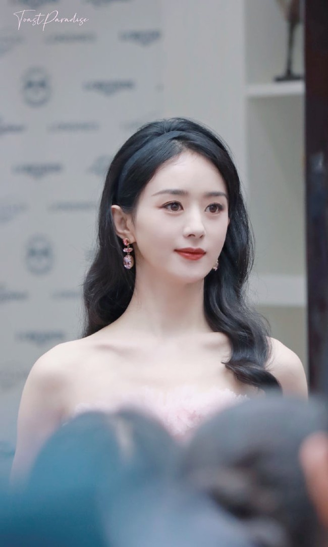 Bạch Ngọc Lan: Đồng Dao đại thắng, Triệu Lệ Dĩnh vừa đi sự kiện quảng cáo sản phẩm đã bị mắng chửi - Ảnh 6. Bạch Ngọc Lan: Đồng Dao đại thắng, Triệu Lệ Dĩnh vừa đi sự kiện quảng cáo sản phẩm đã bị mắng chửi - Ảnh 6.