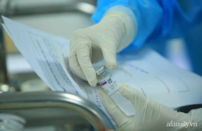 Hà Nội sẽ tiêm 91.000 liều vaccine AstraZeneca phòng COVID-19 - Ảnh 1.