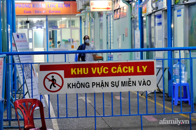 HỎA TỐC: Sở Y tế TP.HCM yêu cầu nhân viên y tế không tụ tập bạn bè sinh hoạt, ăn uống sau giờ làm việc - Ảnh 2.