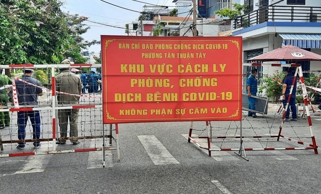 TP.HCM phong tỏa nhiều khu vực liên quan các nhân viên Bệnh viện Bệnh Nhiệt đới TP.HCM dương tính SARS-CoV-2 - Ảnh 1.