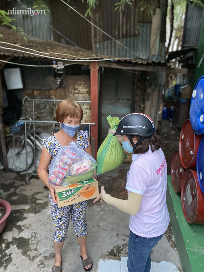 Sài Gòn &quot;bị thương&quot; vì COVID-19, người miền Tây tặng khoai lang tím, mang 7 tấn quà quê lên &quot;góp gạo thổi cơm&quot; tương trợ - Ảnh 3.