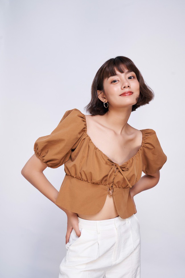 Rosé và Jihyo vừa diện áo blouse cổ vuông rất sang xịn mịn, gợi ý cho bạn vài thiết kế tương tự để sắm theo - Ảnh 9.