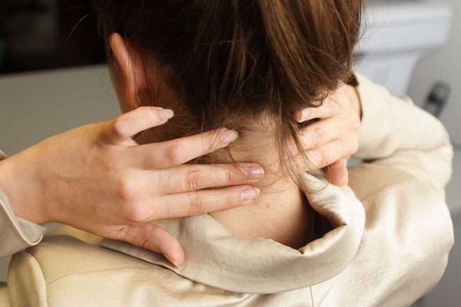 Những người hay bị đau mỏi vai gáy thường có 5 loại bệnh đang "trú ẩn" trong cơ thể, cần điều trị sớm kẻo ảnh hưởng tính mạng - Ảnh 3.
