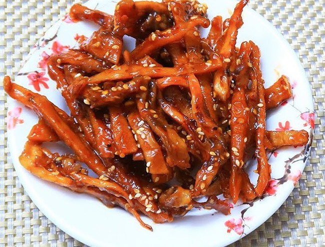 Hướng dẫn cách làm mực khô xào mắm me chua cay - món nhậu cực cuốn mùa bóng đá! - Ảnh 10. Hướng dẫn cách làm mực khô xào mắm me chua cay - món nhậu cực cuốn mùa bóng đá! - Ảnh 10.