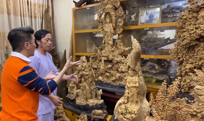Sở hữu phòng trầm hương trị giá cả trăm tỷ đồng thế này nhưng NS Hoài Linh vẫn bị tố nợ tiền gỗ xây dựng Nhà thờ Tổ - Ảnh 2.