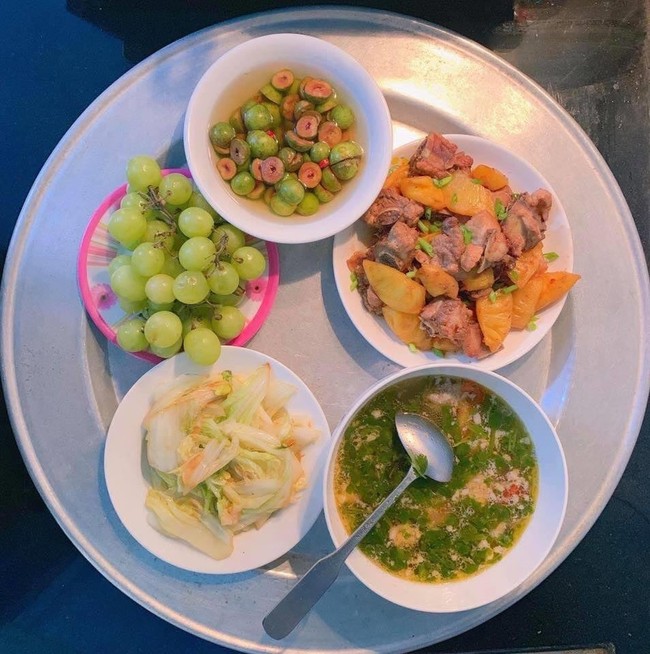 Gợi ý loạt thực đơn ngon - bổ - rẻ cho mâm cơm ngày Gia đình Việt Nam thêm vui vẻ, ấm cúng - Ảnh 4.