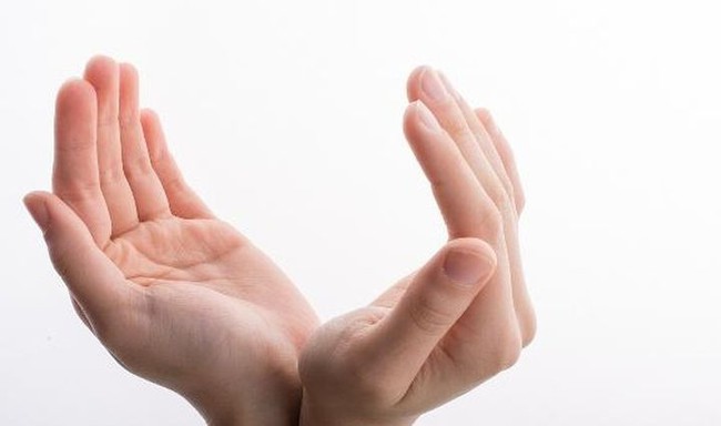 4 biểu hiện trên bàn tay có thể là &quot;dấu hiệu quan trọng&quot; trước khi đột tử - Ảnh 2.