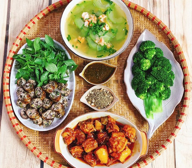 Gợi ý loạt thực đơn ngon - bổ - rẻ cho mâm cơm ngày Tết của gia đình Việt thêm vui và ấm cúng - Ảnh 12.