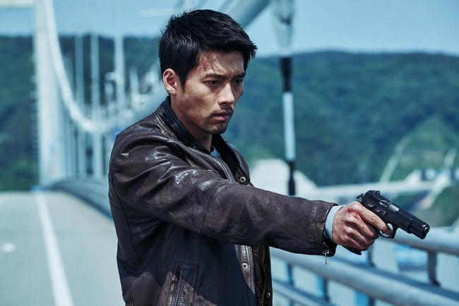 Lộ ảnh hiếm Hyun Bin trong phim mới: Gương mặt hốc hác, nhưng khí chất nam thần vẫn sáng rực - Ảnh 3.