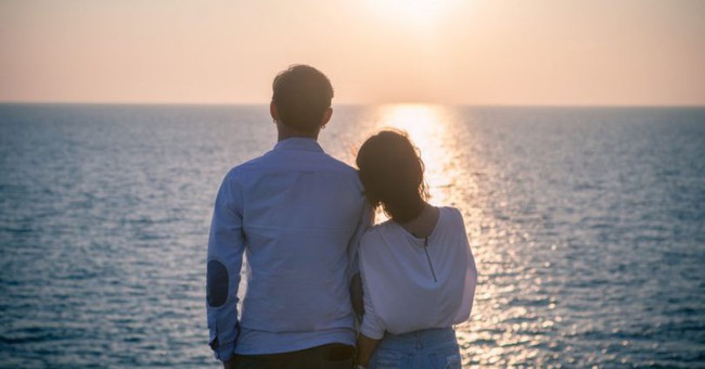 Phạm sai lầm nghiêm trọng khi đi công tác với nữ đồng nghiệp, chồng tái mặt thấy tờ giấy vợ để trên bàn và "lời thách thức" thẳng mặt! - Ảnh 2. Phạm sai lầm nghiêm trọng khi đi công tác với nữ đồng nghiệp, chồng tái mặt thấy tờ giấy vợ để trên bàn và "lời thách thức" thẳng mặt! - Ảnh 2.