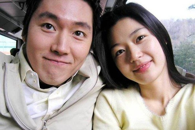 Fan nghi ngờ tin đồn ly hôn của Jun Ji Hyun với chồng đại gia chỉ là chiêu trò thông qua chi tiết đặc biệt này! - Ảnh 4.