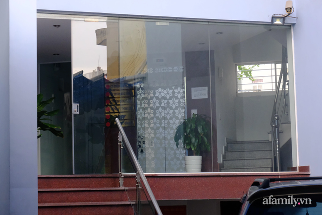 TP.HCM: Phong tỏa tòa nhà ở quận Bình Thạnh vì liên quan ca dương tính SARS-CoV-2 đi khám tại Bệnh viện FV - Ảnh 1.