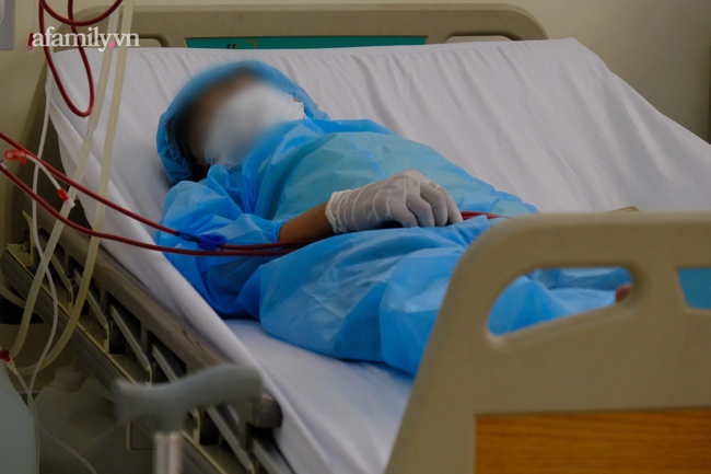 TP.HCM: Nữ bệnh nhân ngưng tim tử vong trên đường chuyển viện, 2 lần xét nghiệm dương tính SARS-CoV-2 - Ảnh 1.